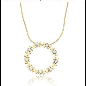 🎅🏻 Swarovski Mom Golden Necklace